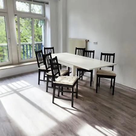 아파트 Work & In *